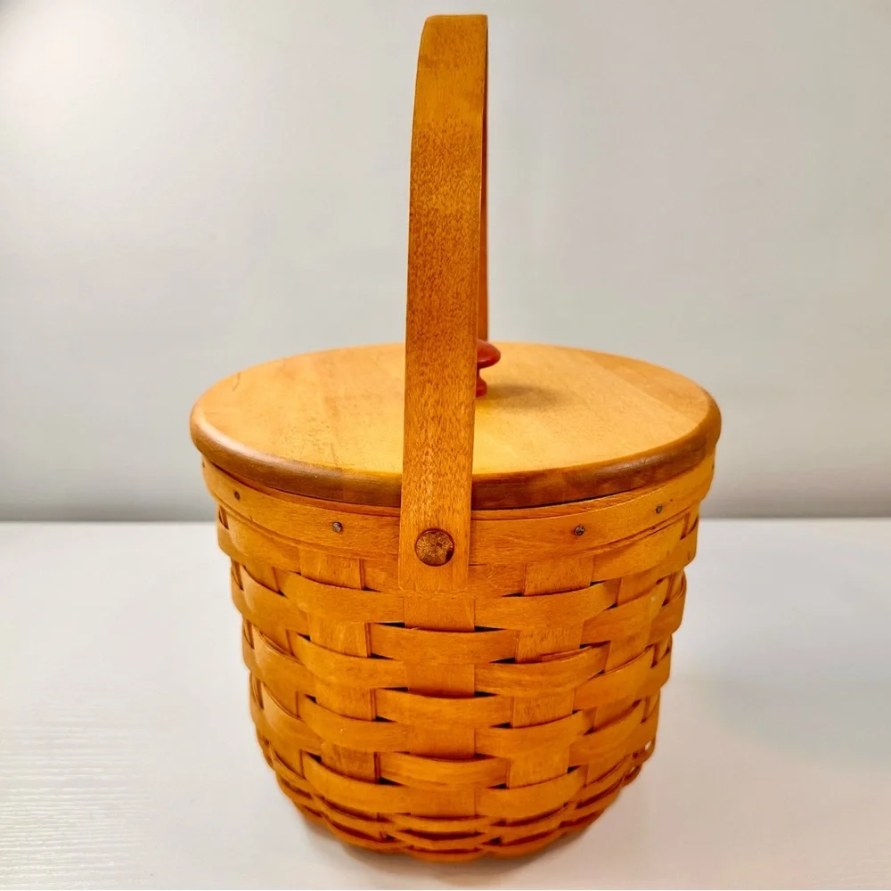 Longaberger Round Basket with Handle and Wooden Lid, Red Knob